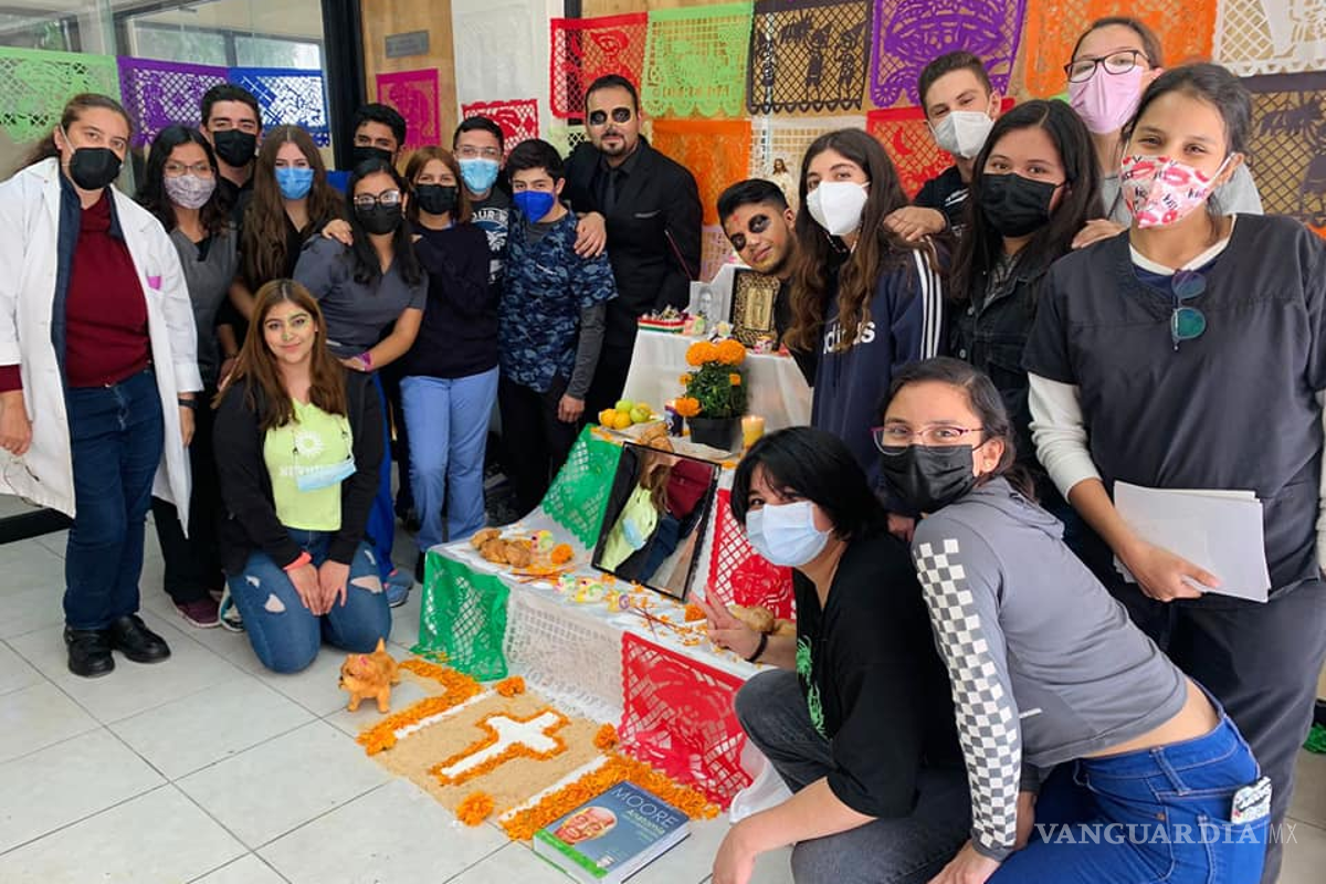 Dedican altar de muertos a los no nacidos en Medicina de la UAdeC