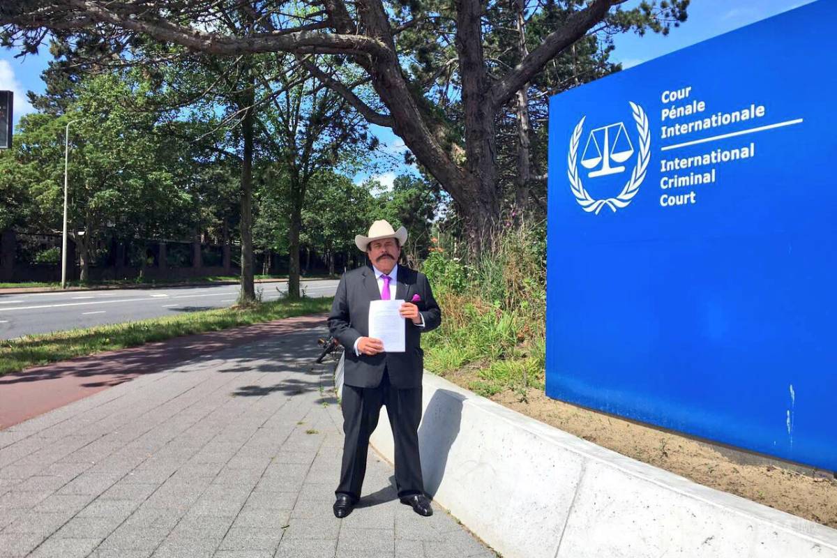 Presenta Armando Guadiana denuncia por delitos contra la humanidad en contra del Gobierno de Coahuila