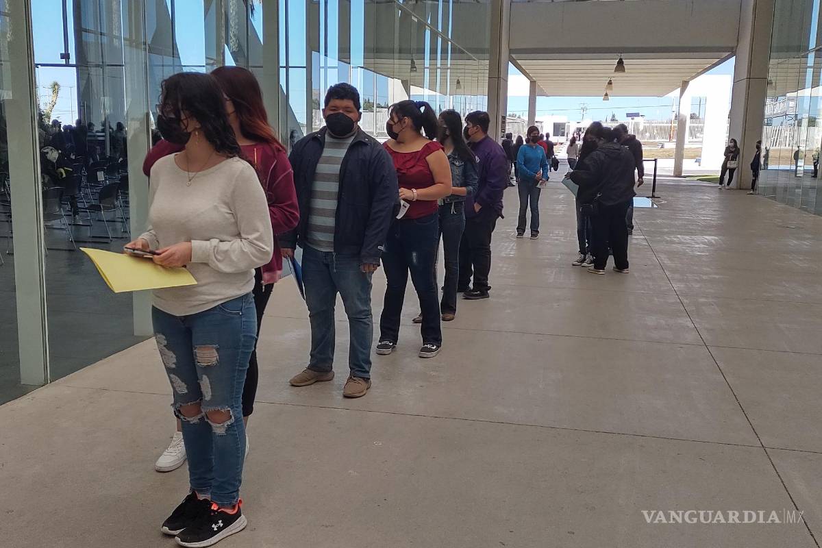 Destinan más de 20 mil vacunas Pfizer para menores de 14 años y rezagados de 17 años para sureste de Coahuila