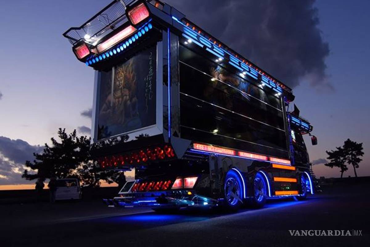 Dekotora, el arte de 'tunear' camiones Isuzu
