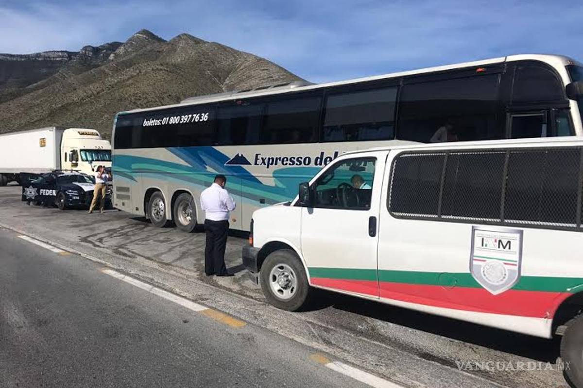 Aseguran a ocho migrantes hondureños en la Saltillo-Matehuala