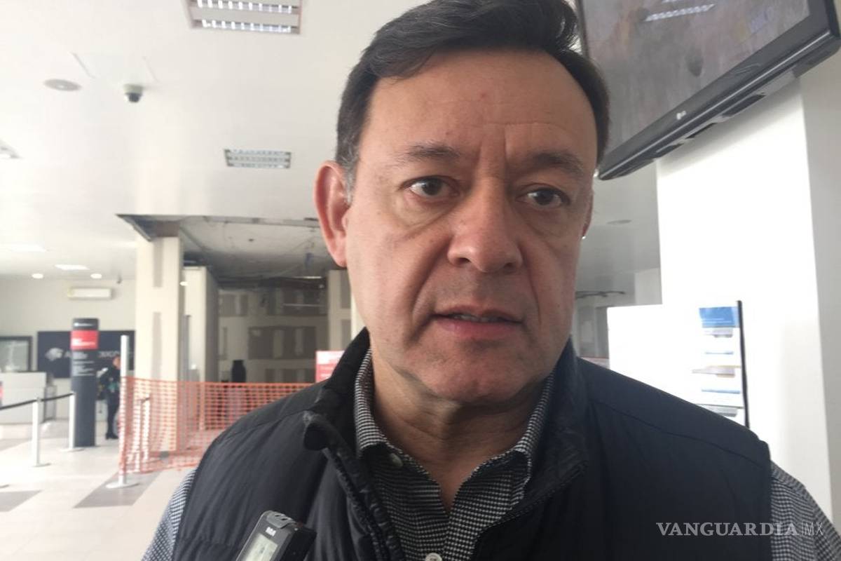 Lauro Cortés, director del Hospital Universitario de Saltillo, da positivo a COVID-19