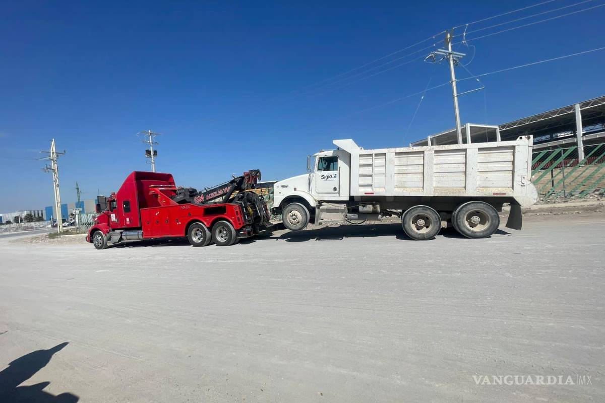 Detienen a sujeto por tirar 30 costales de basura en el camino a Landeros, en Saltillo