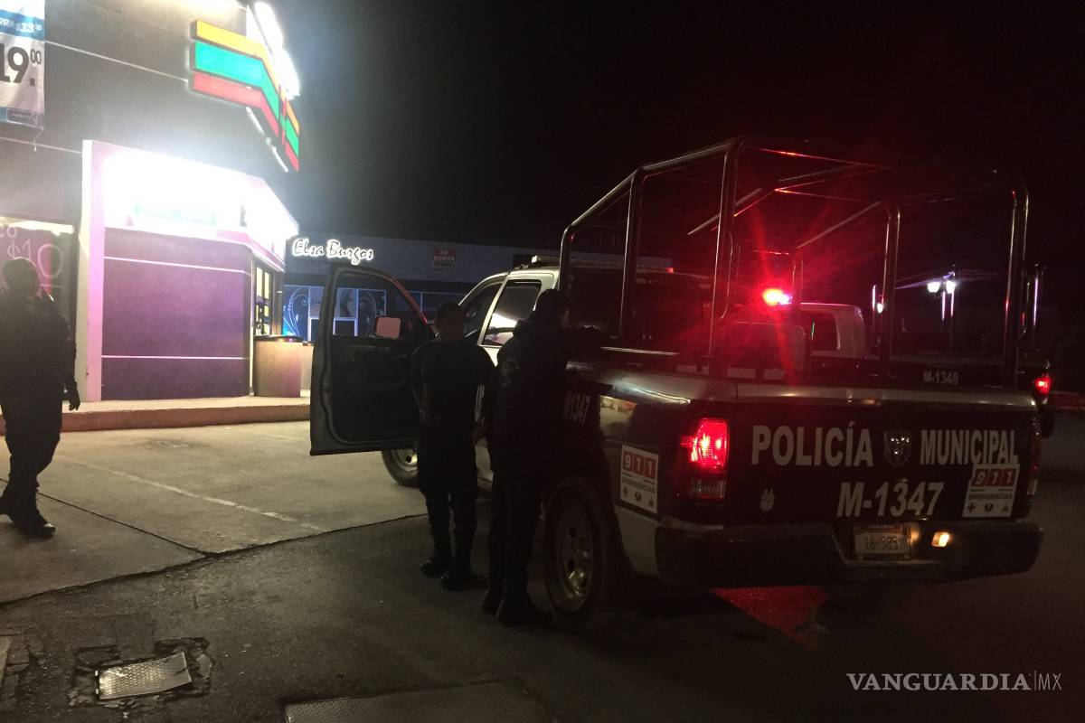 Armados roban tienda de conveniencia de Saltillo