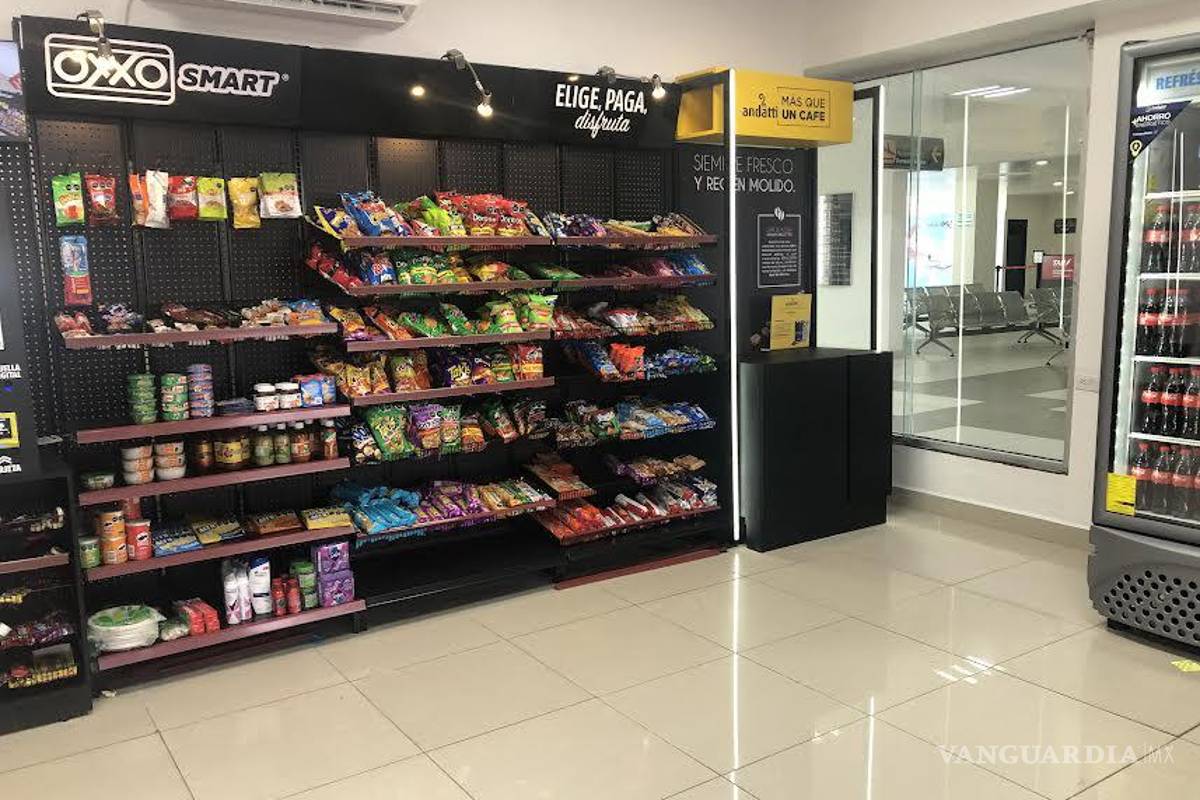 Tiene el Aeropuerto Plan de Guadalupe ya su propio Oxxo Smart
