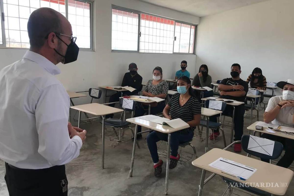 400 jóvenes presentan exámen de admisión para ingresar a UTRCC