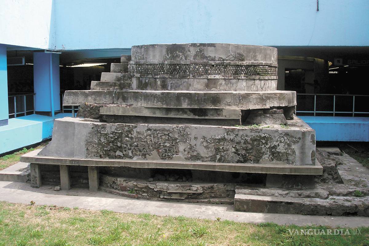 Descubren restos prehispánicos en plaza Pino Suárez de la CDMX