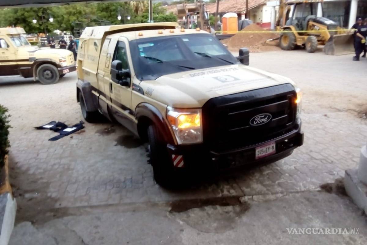 Se llevan 2.6 mdp en asalto a camioneta de valores en Oaxaca