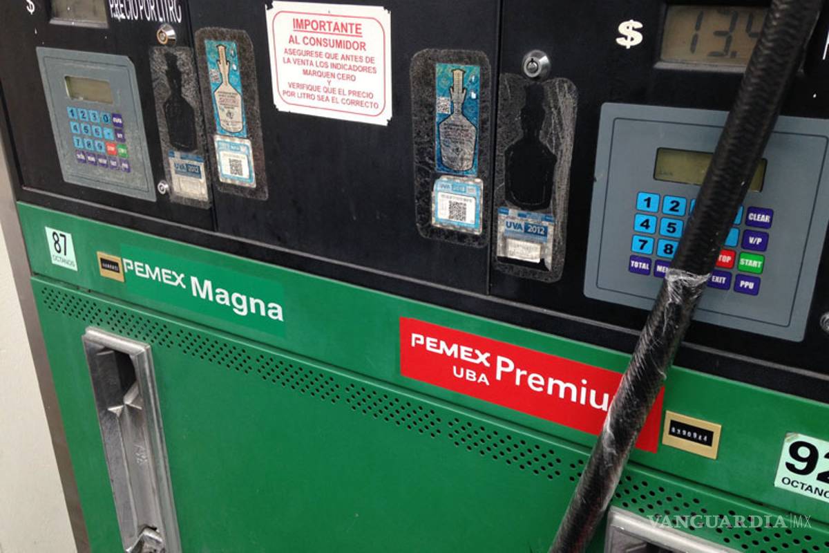 El PAN se adjudica la reducción al precio de la gasolina