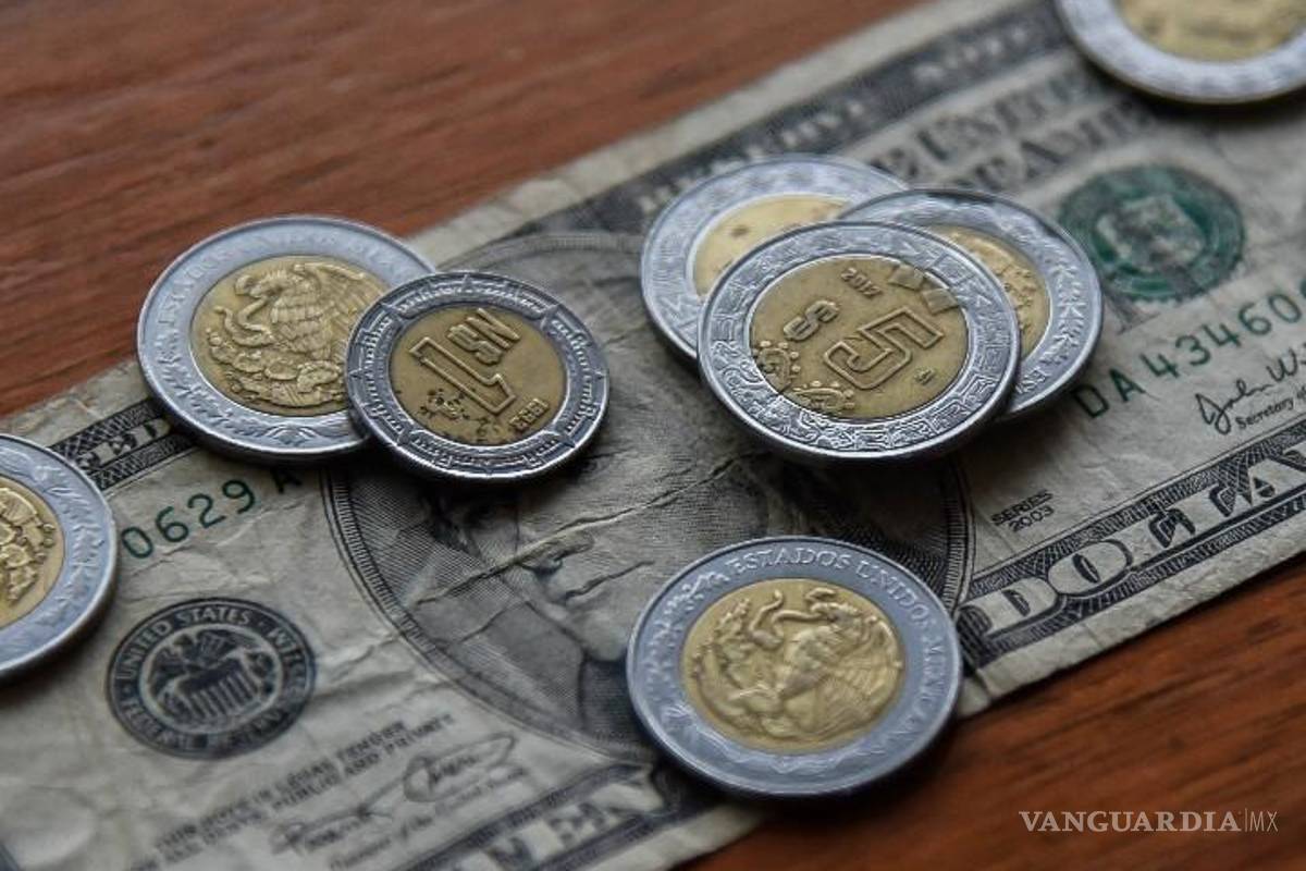 Peso inicia abril con avance de 20 centavos; recibe impulso de dato sobre manufacturas chinas