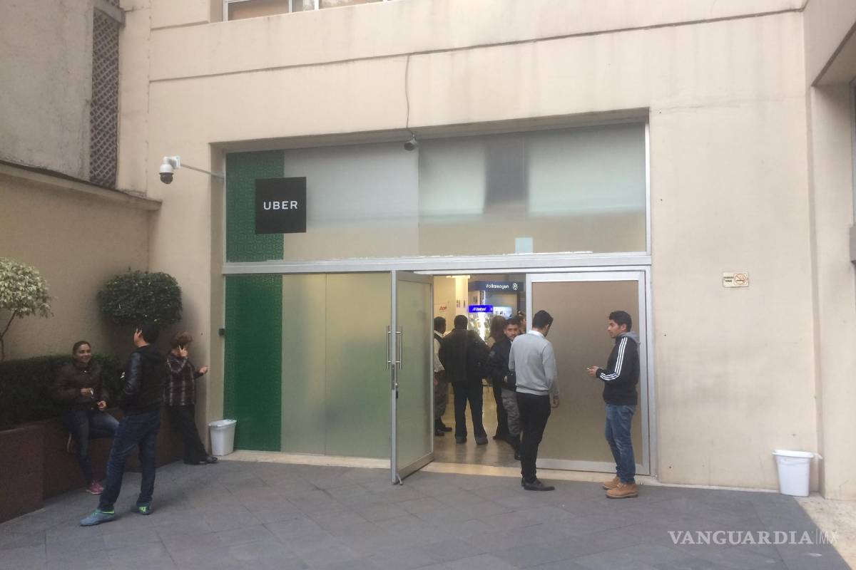 $!Le roban a cineasta 8 mil dólares de equipo en UBER