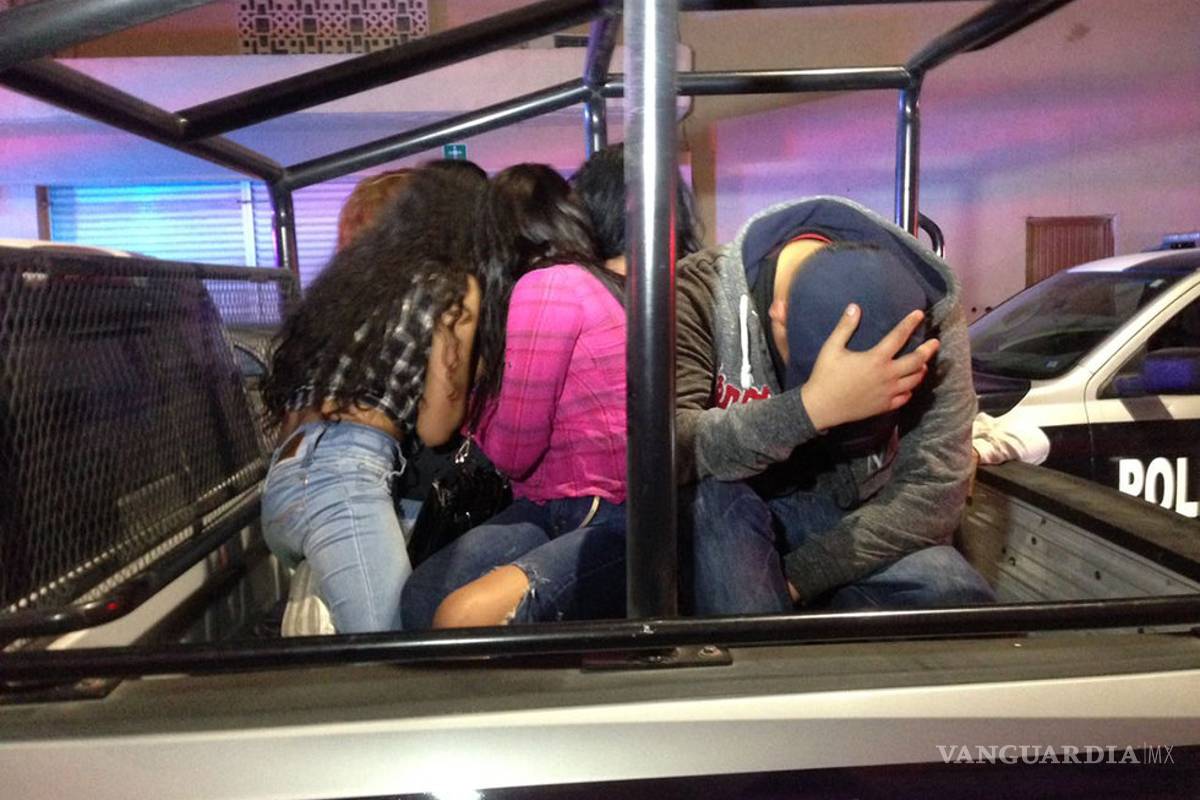 $!Burlaron vigilancia policiaca, jóvenes de Saltillo para organizar fiesta que congregó a casi mil asistentes