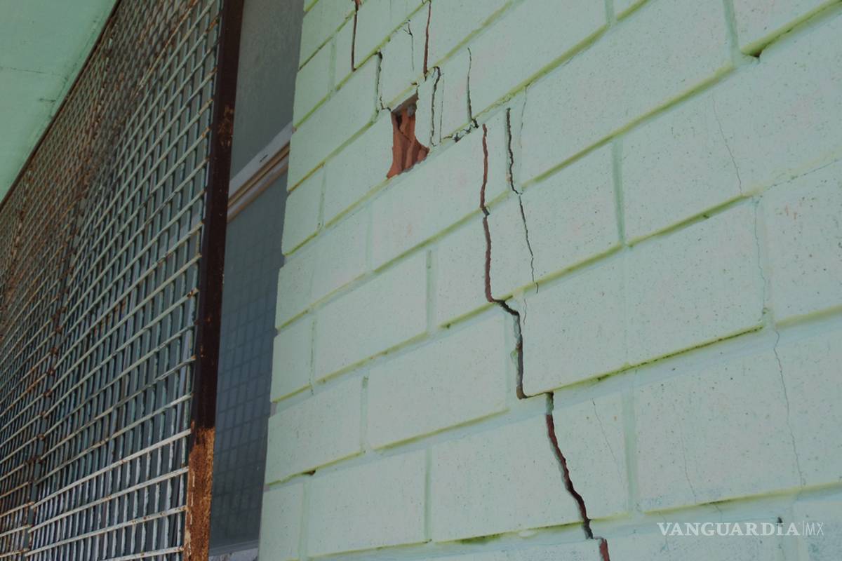 En riesgo 96 alumnos de jardín de niños con aulas a punto de caerse