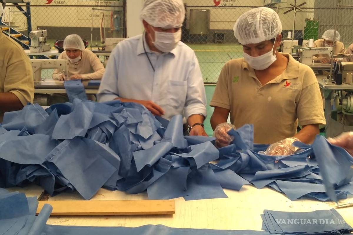 Reclusos elaboran 300 mil cubrebocas en penal de Ciudad Victoria