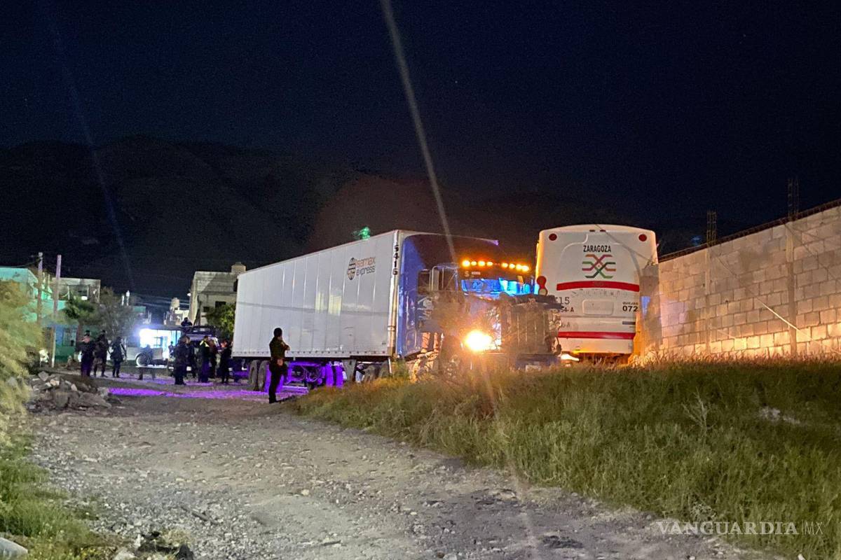 Saltillo: conductor de tráiler robado desata persecución, deja un policía herido y se da a la fuga