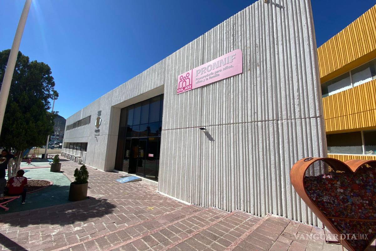 Resguarda Pronnif a menor que deambulaba en periférico LEA; huyó por supuestos maltratos de su padrastro