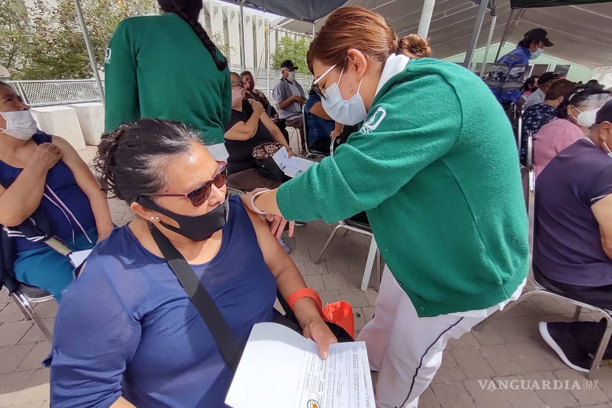 Sin filas transcurre aplicación de refuerzo en UAdeC