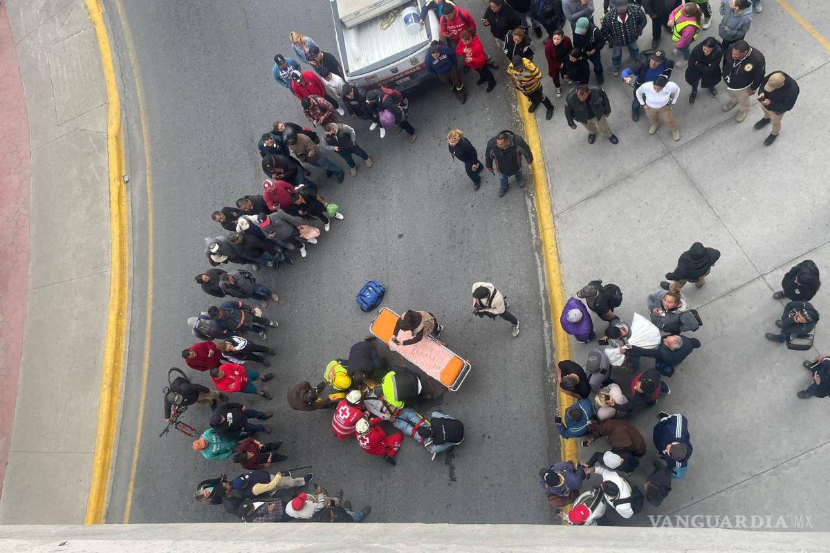 Saltillo: con fracturas pero estable, hombre que se aventó del distribuidor El Sarape