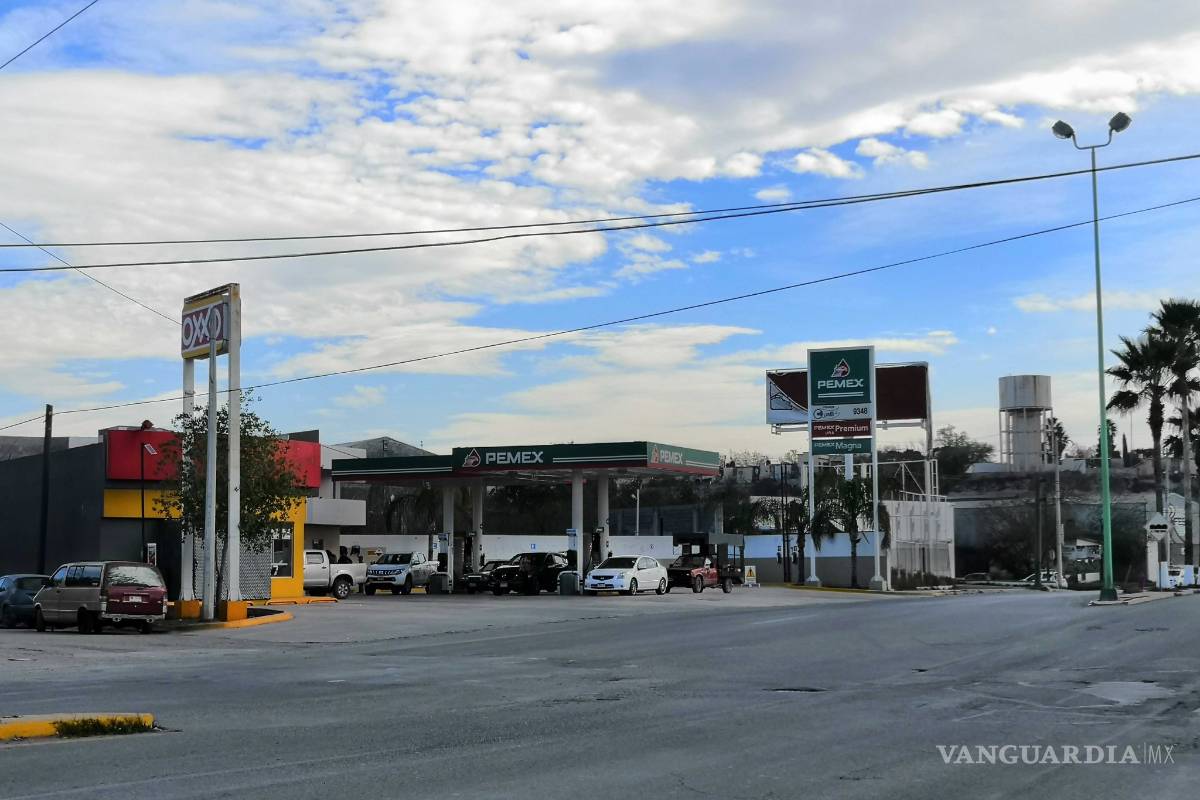 Disminuyen compras de pánico y mejora el abasto de combustible en Monclova