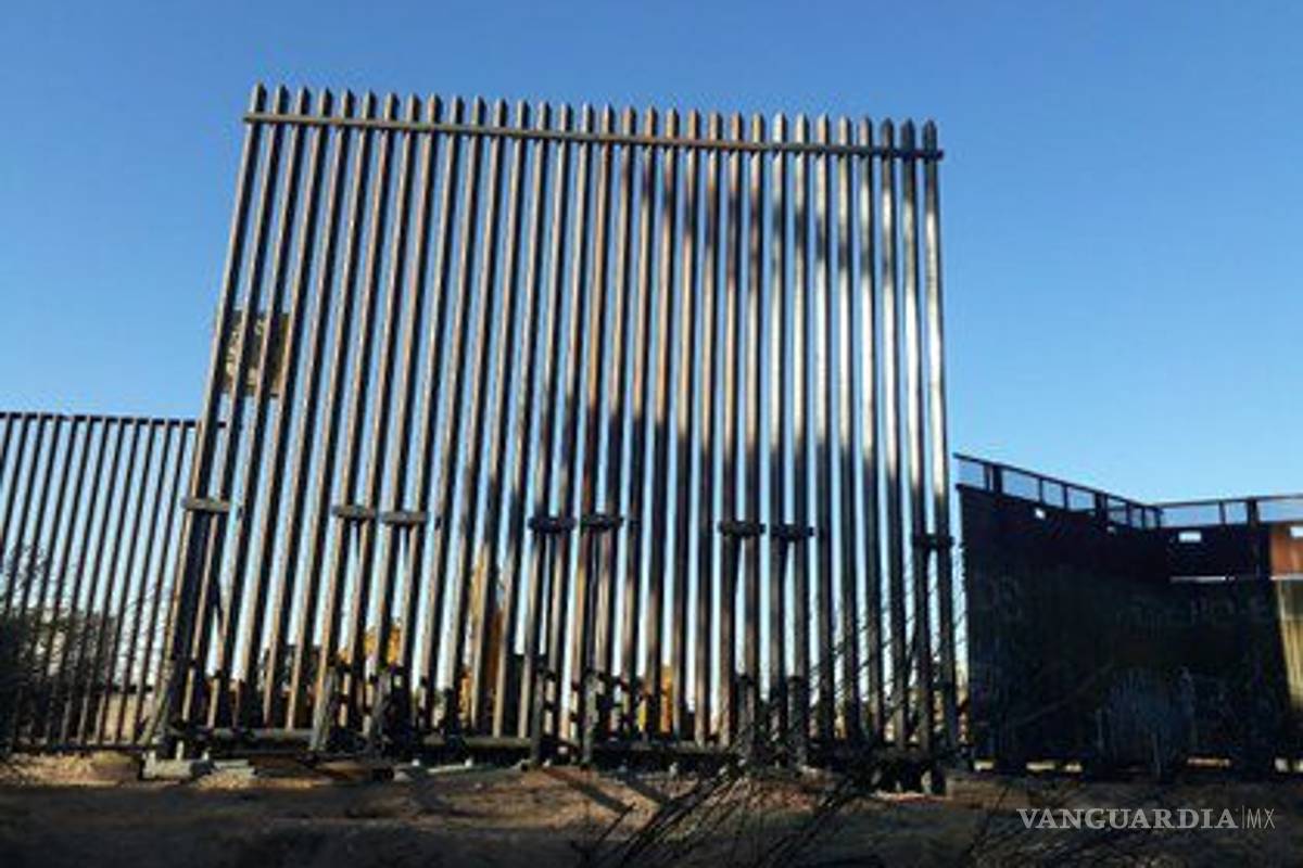 Otorgan contrato para construir otra sección del muro de Trump
