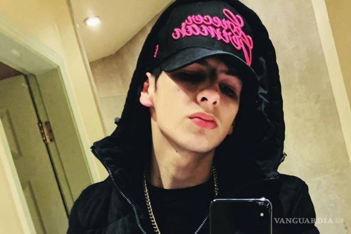 Detienen al cantante Crecer Germán en Tijuana por posesión de armas de fuego... traía un R-15