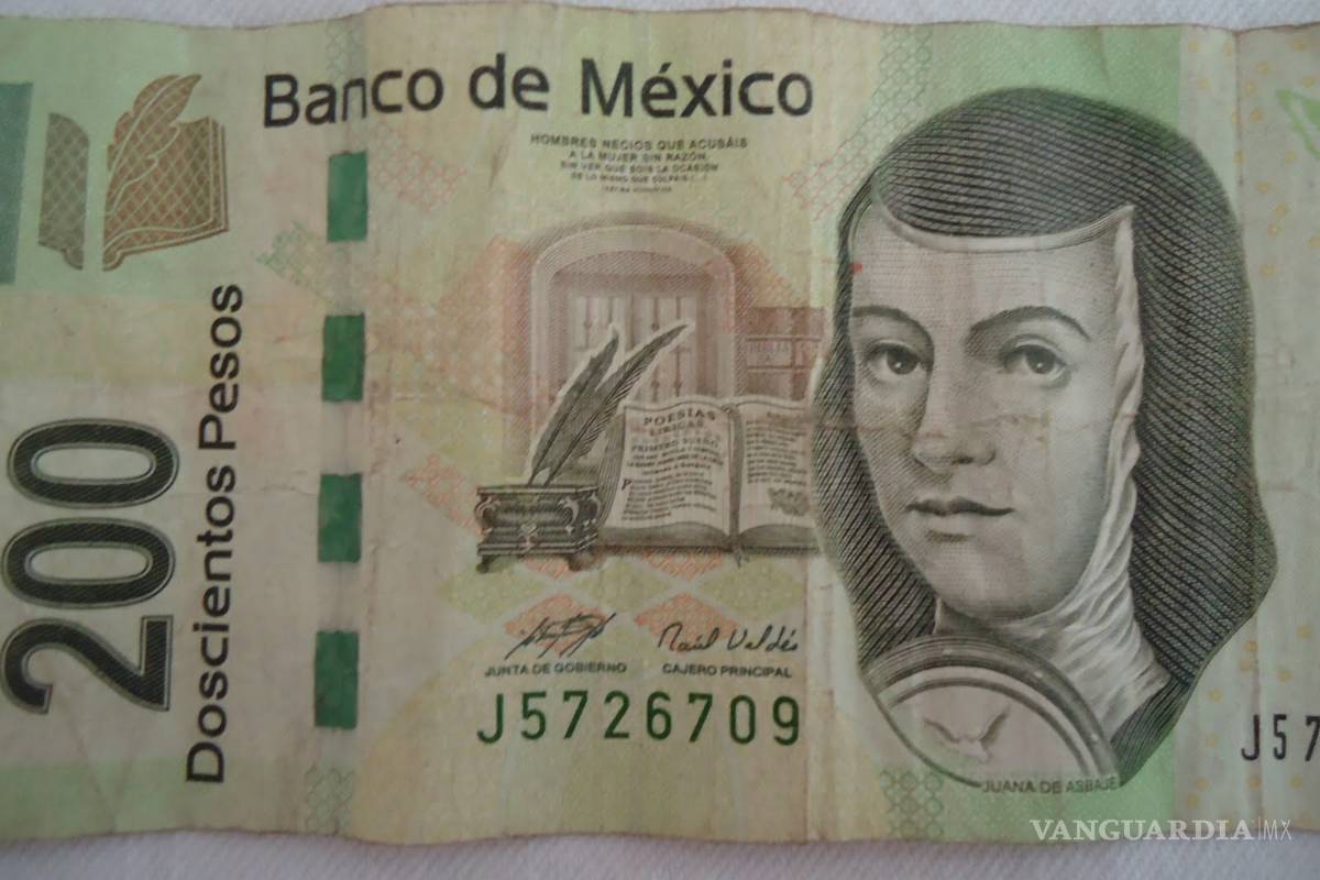 Doblar los billetes, lo que les quita vida