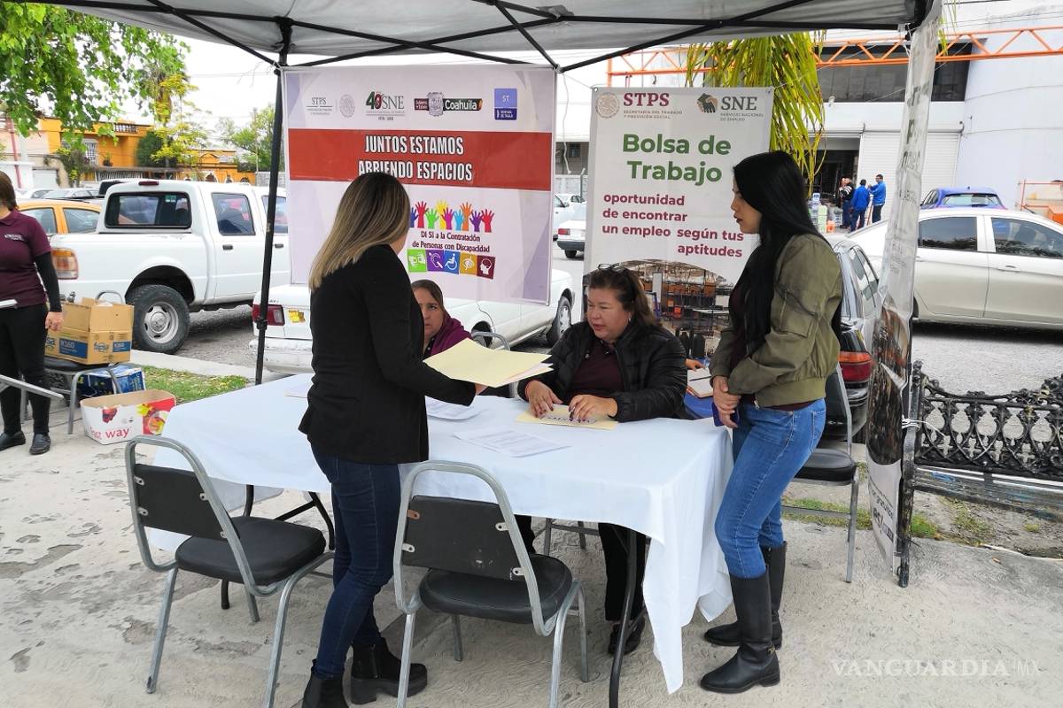 Ofertan 250 vacantes en jornada del empleo en Monclova, Coahuila