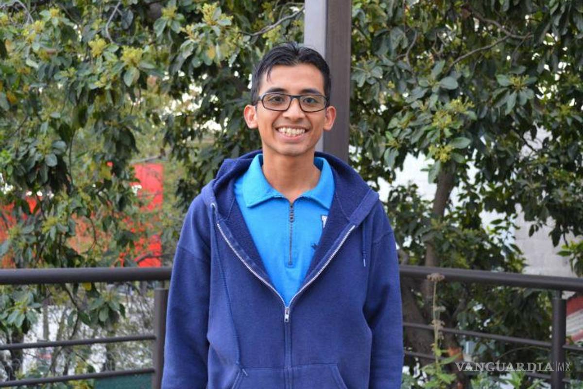 El estudiante mexicano que creó ladrillos de plástico