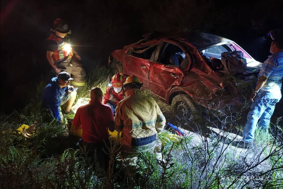 Tragedia en carretera a Monclova: mueren padre y su bebé en volcadura
