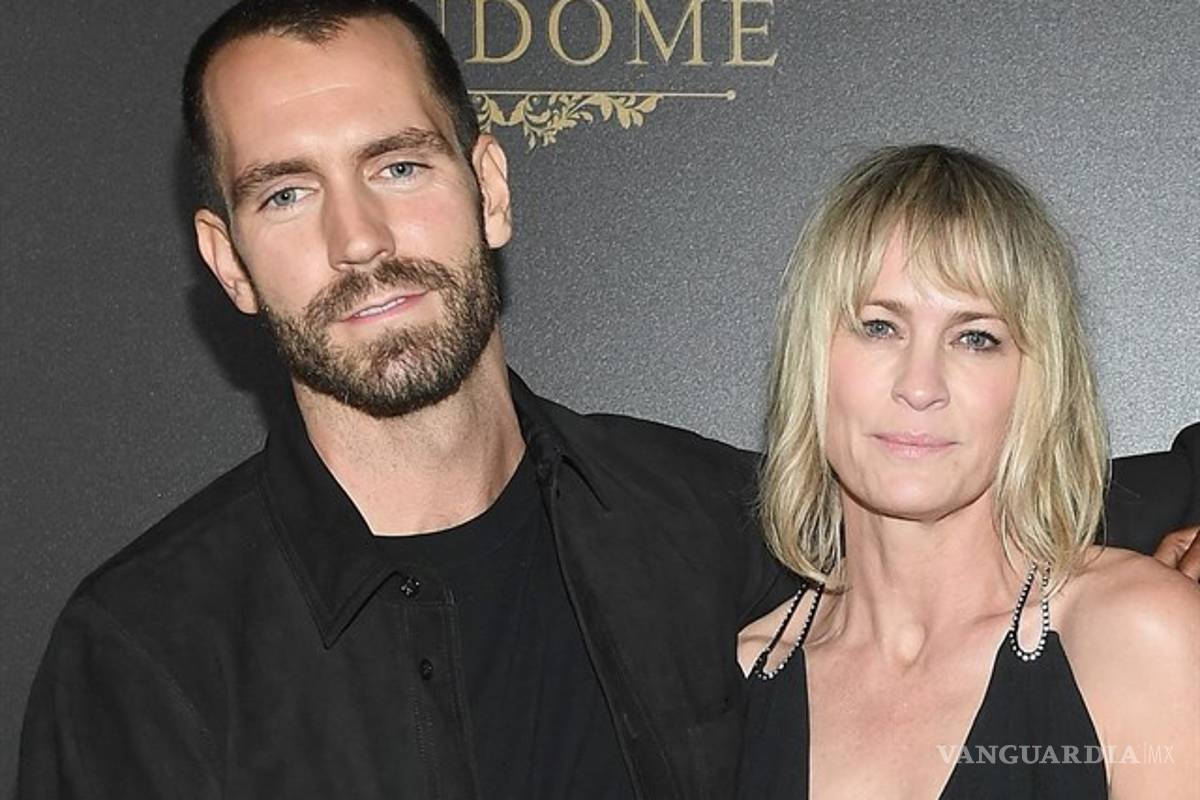 $!Robin Wright se casa por sorpresa