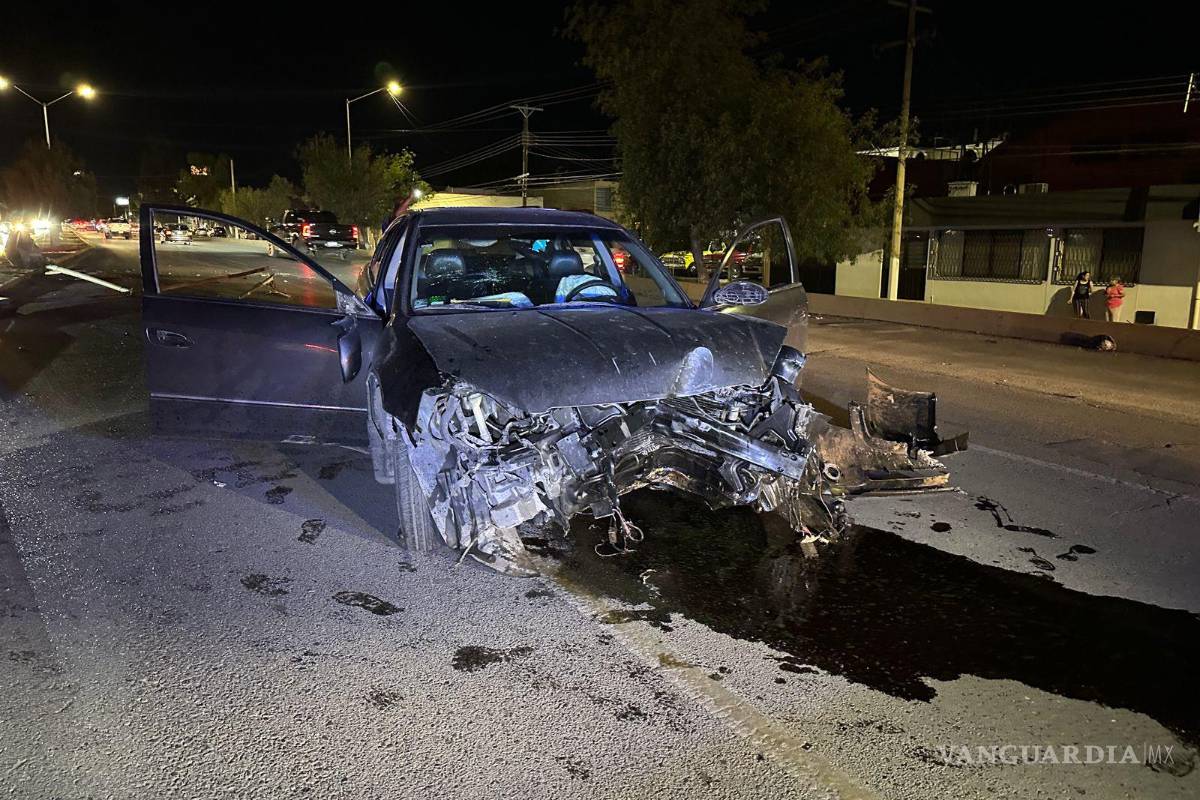 Joven jugaba carreritas y derriba una luminaria, en la colonia Oceanía de Saltillo
