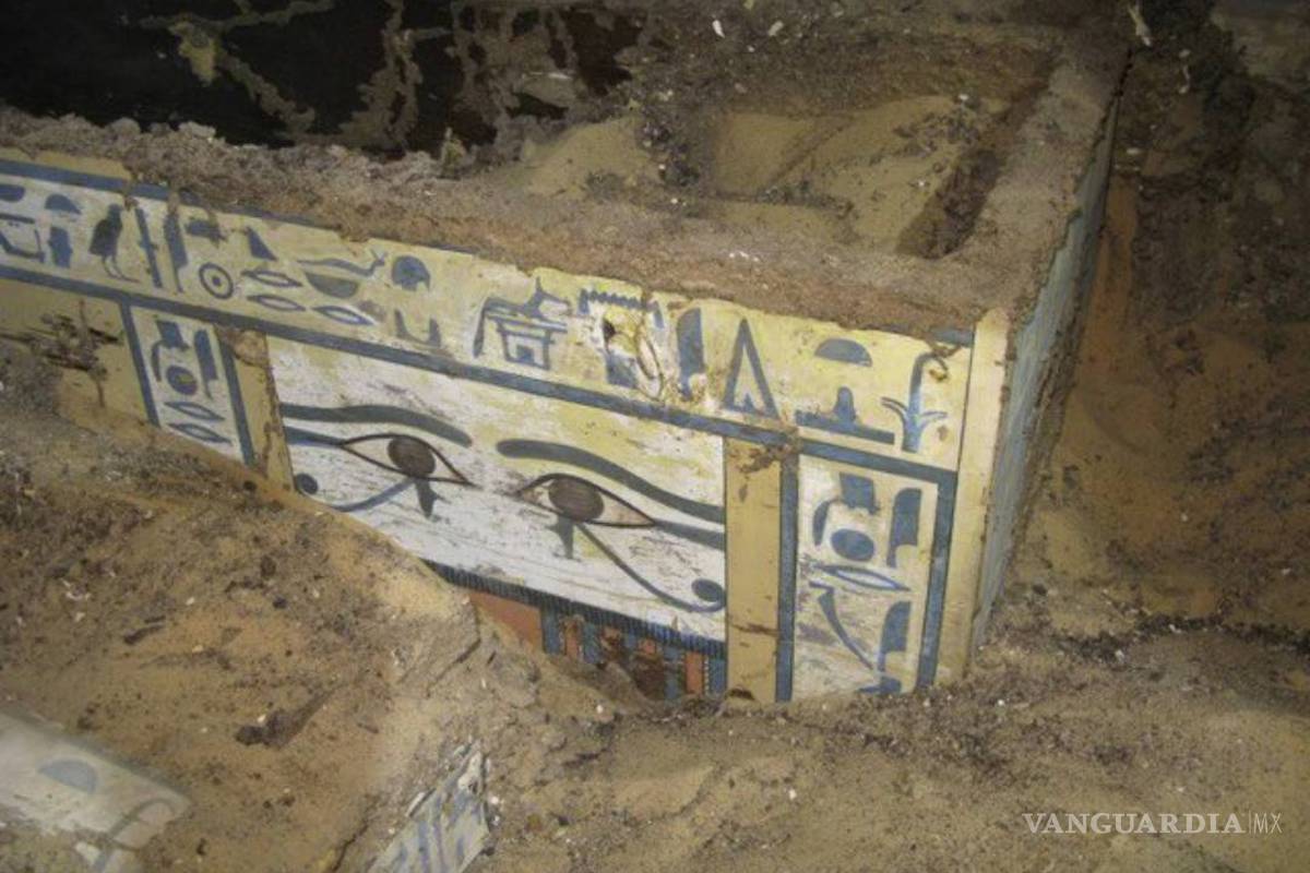 Arqueólogos españoles hallan la momia de Sattjeni