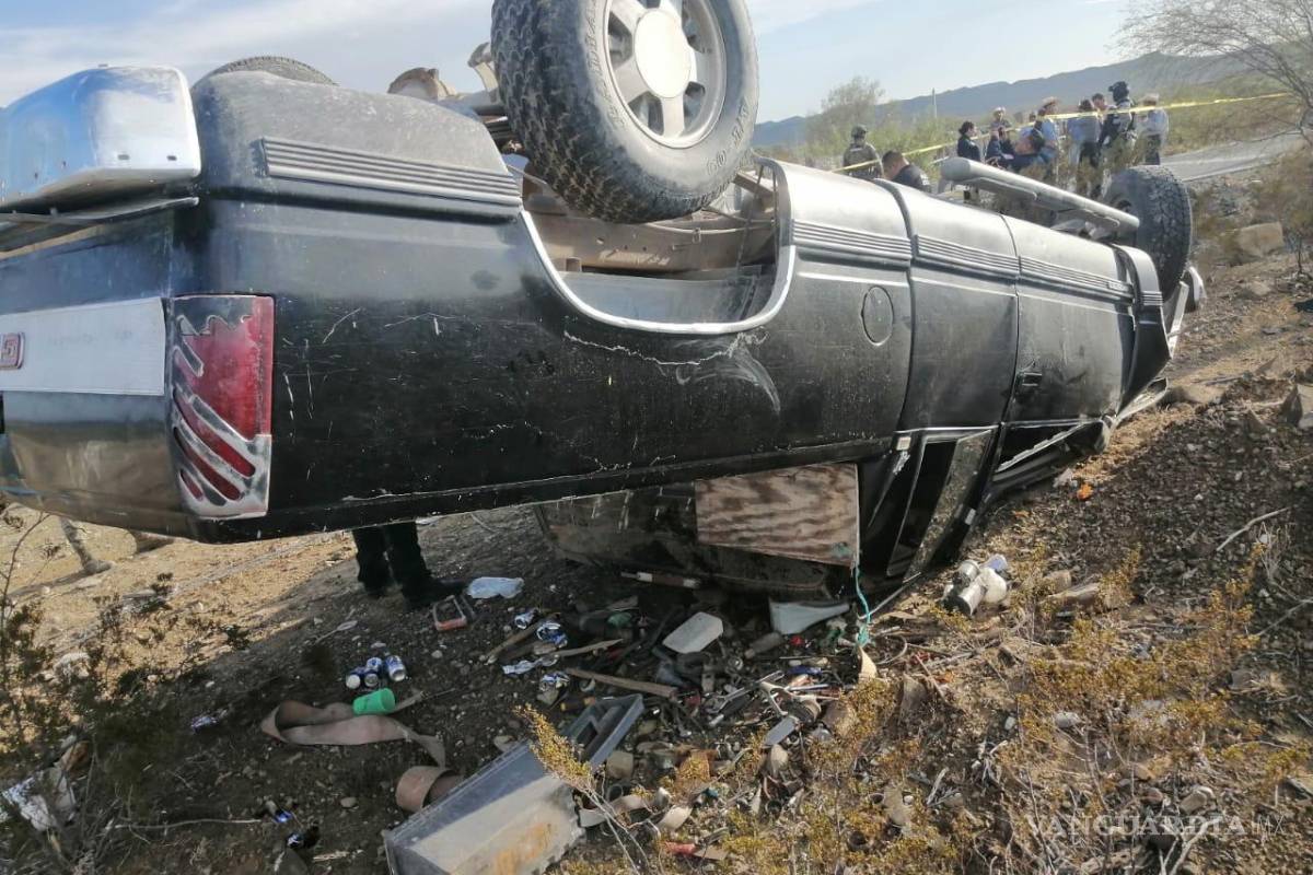 Fatal volcadura en Ramos Arizpe deja un hombre sin vida y dos heridos