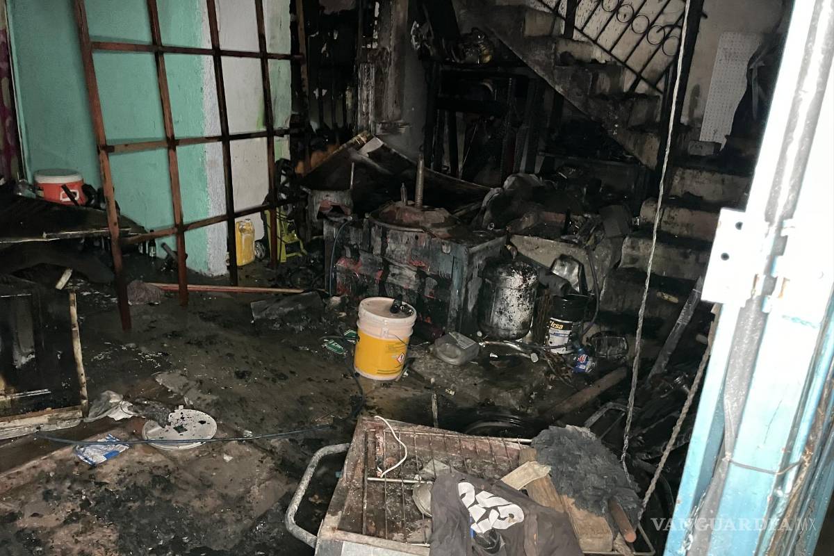 Culpan a policías por incendio en Parajes de Santa Elena, en Saltillo