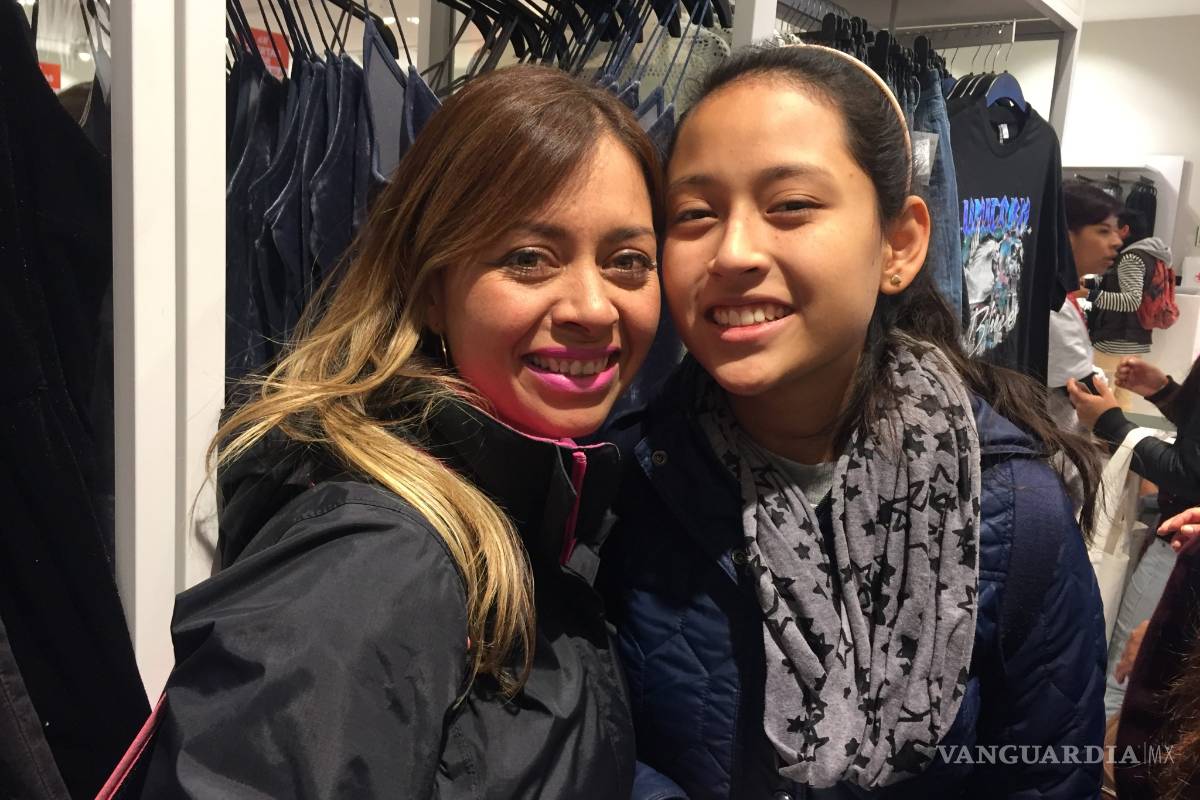 ¡28 horas! de espera para ser la primera clienta de H&amp;M Saltillo