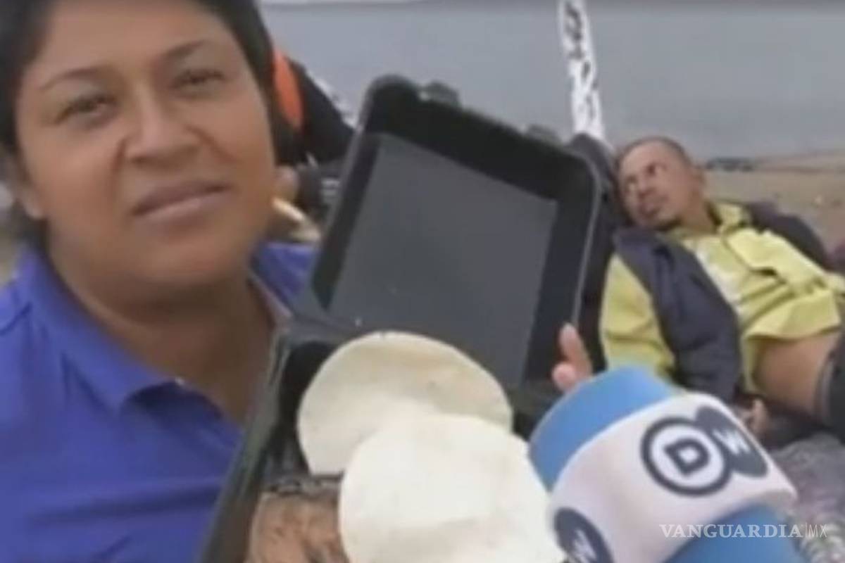 Frijoles que regalan en México son comida para cerdos, dice mujer migrante