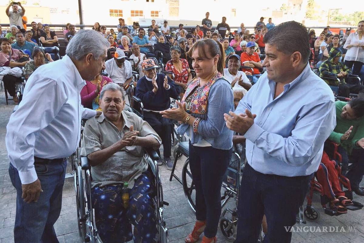 Ayuntamiento de Torreón ha entregado más de 2 mil sillas de ruedas