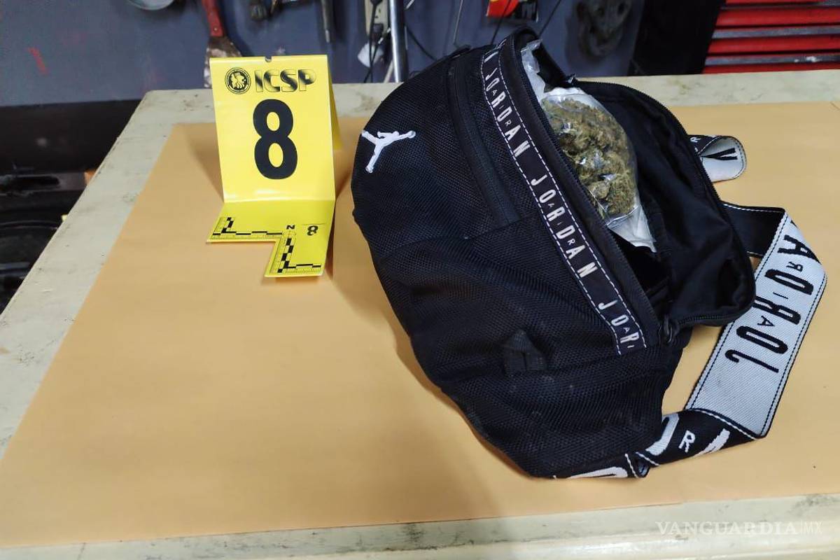 Agentes catean dos viviendas en Monterrey por narcomenudeo