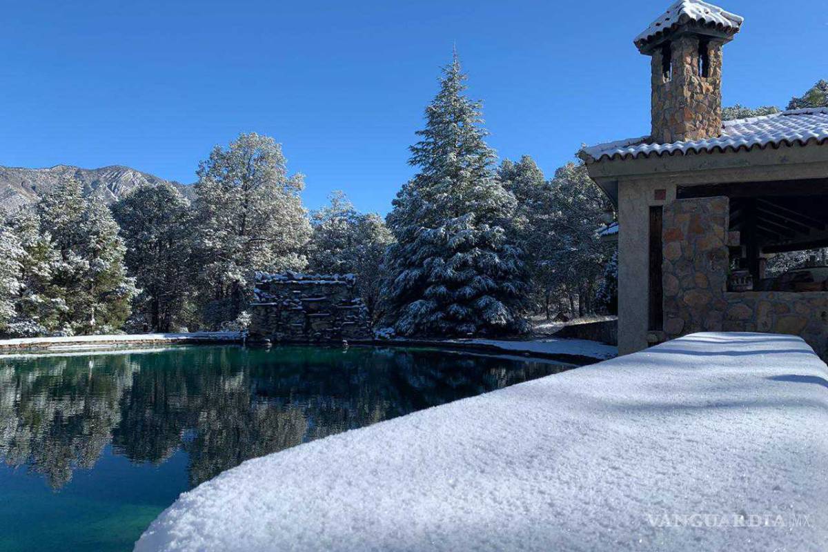 $!Arteaga se pinta de blanco en el último día del año