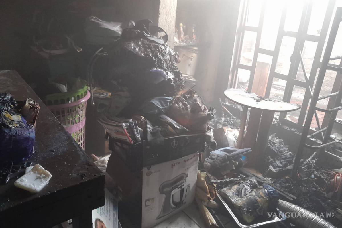 Rescatan a adulta mayor de incendio en Ramos Arizpe