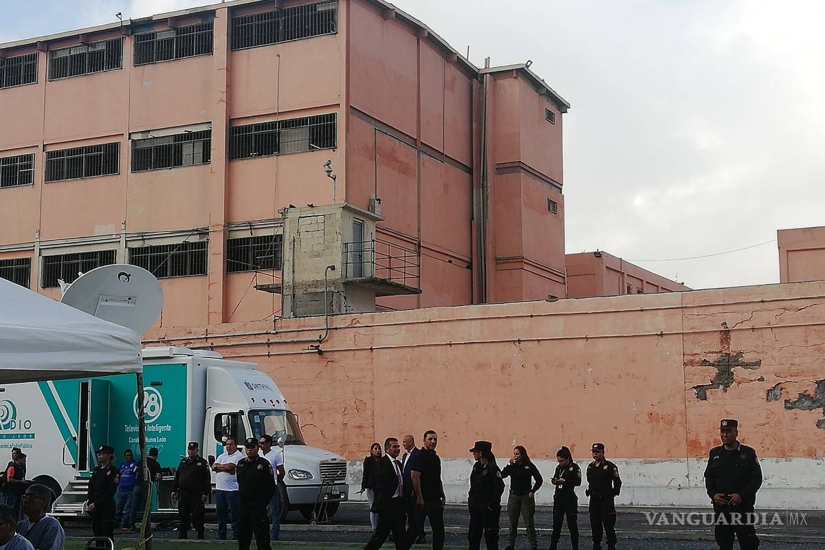 ¡Adiós Penal de Topo Chico! Entre amenazas y polémica asiste 'El Bronco' a clausura