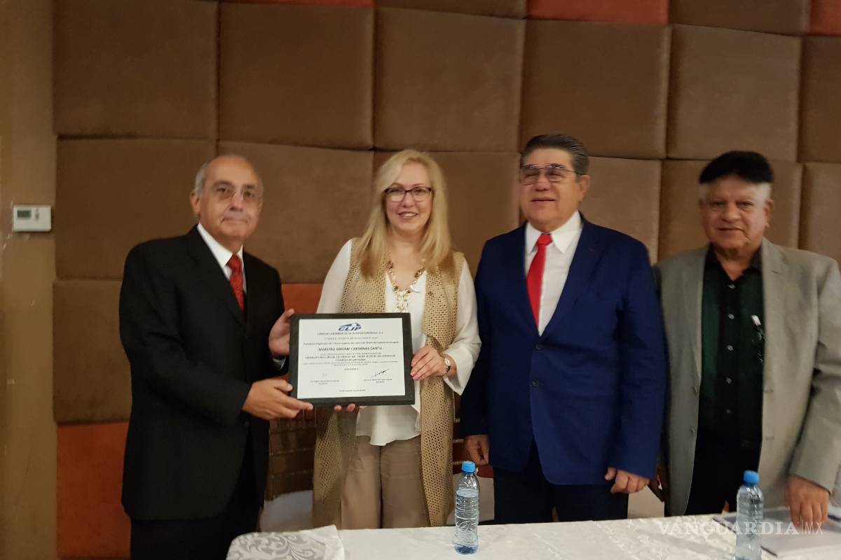 Empresarios de La Laguna reconocen la labor de Miriam Cárdenas en el TSJE