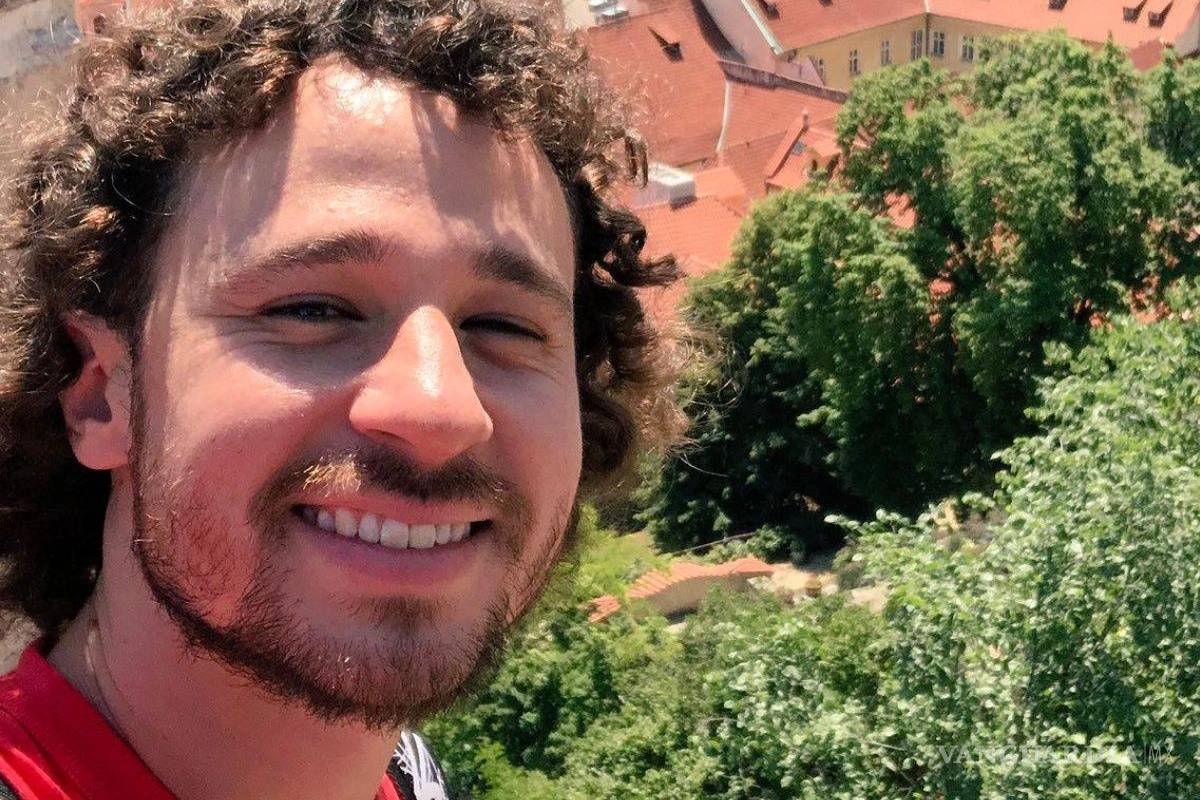 Católicos explotan contra 'Luisito Comunica' por esta polémica imagen