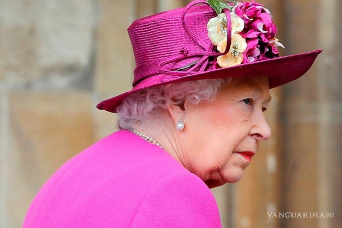 Isabel II y su familia conmemoran el Domingo de Pascua