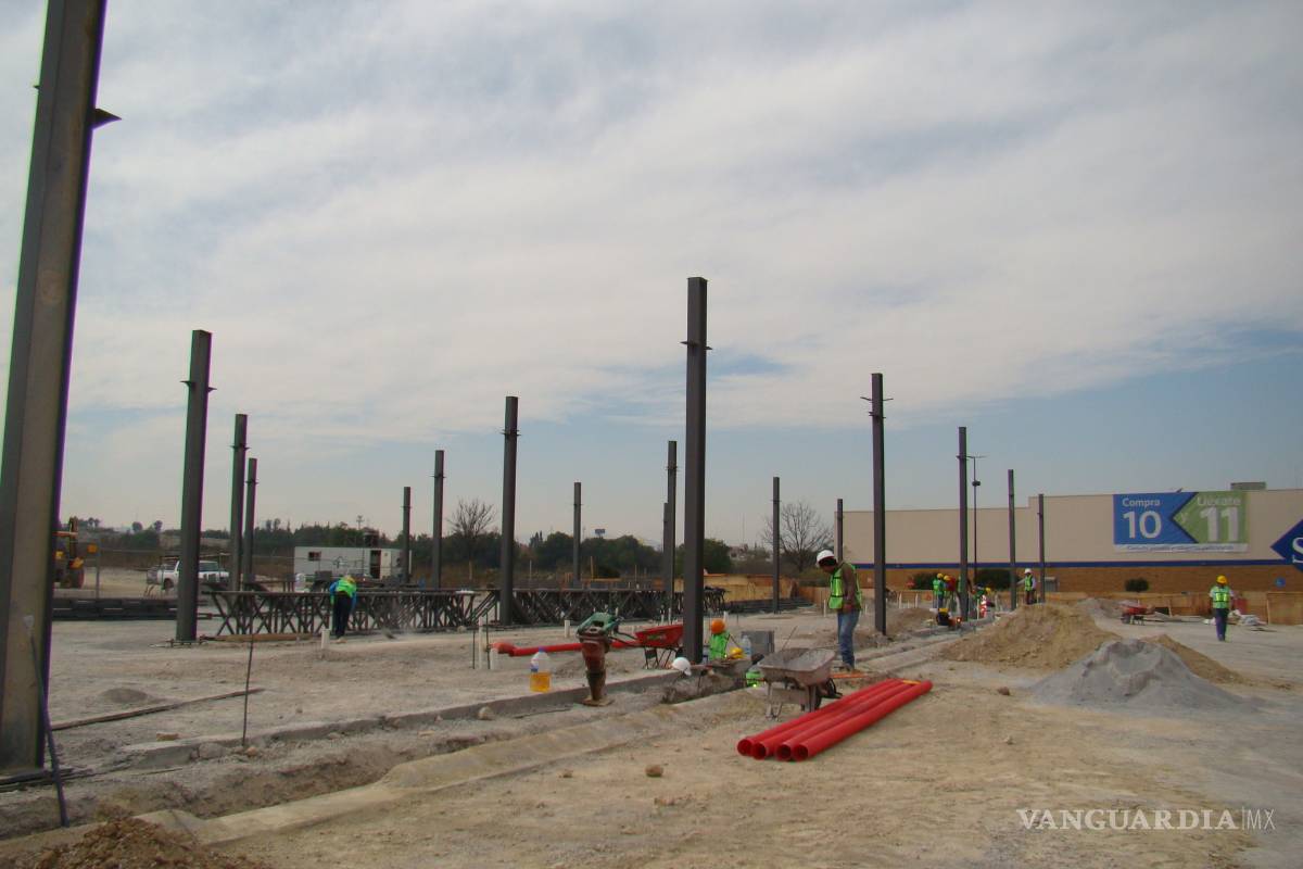 Construyen restaurante para ‘Chuck E. Cheese’s’ a un lado del Sam’s Club Norte