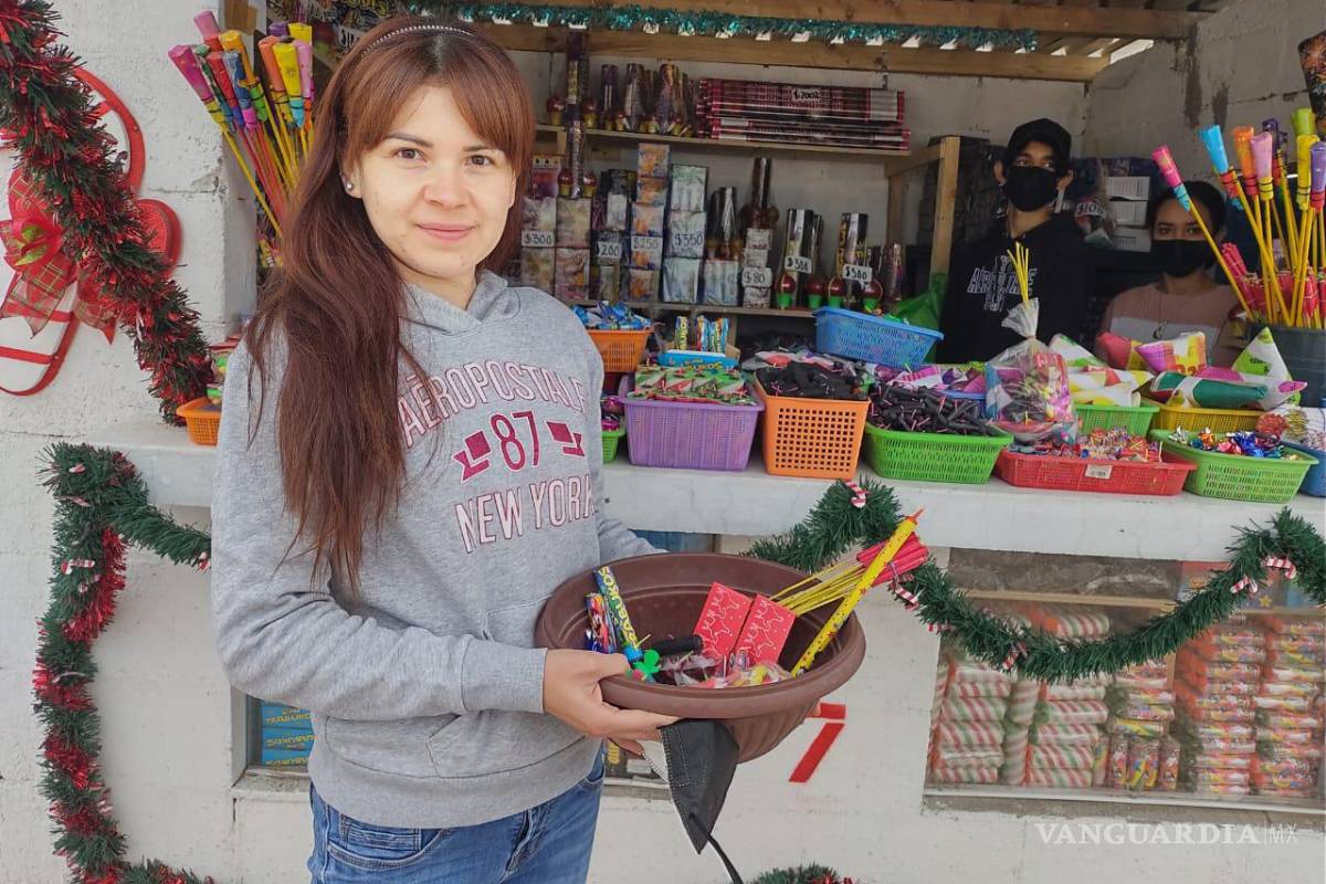 ¡Buenos, baratos y para toda ocasión! Así llegó la Feria del Cohete a Arteaga