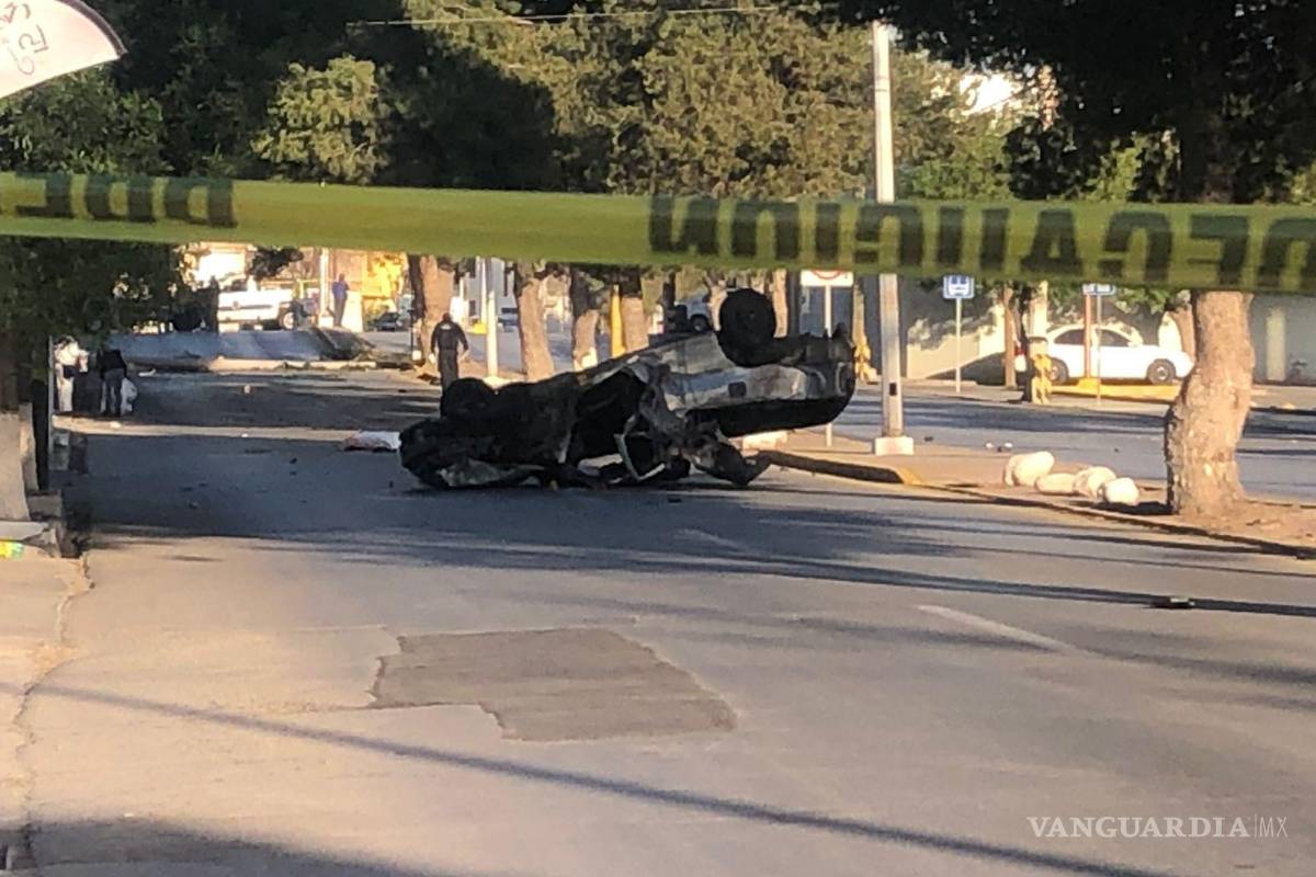 Saltillo: fallece estudiante de la UANE en aparatosa volcadura, dos jóvenes más resultan heridos (Video)