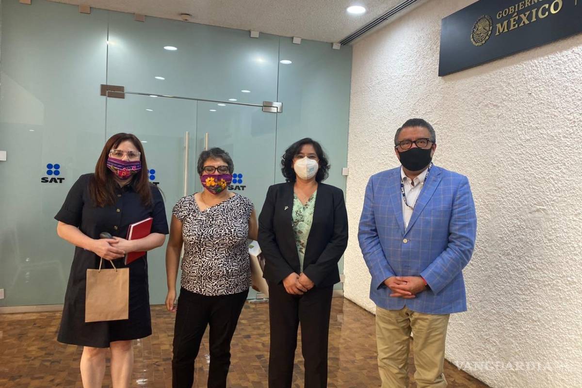 Reaparece Irma Eréndira Sandoval tras dar positivo a COVID-19