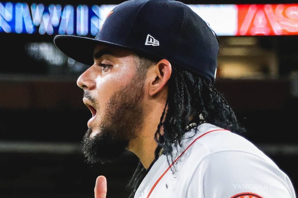 Astros colocan al mexicano Roberto Osuna en la lista de lesionados
