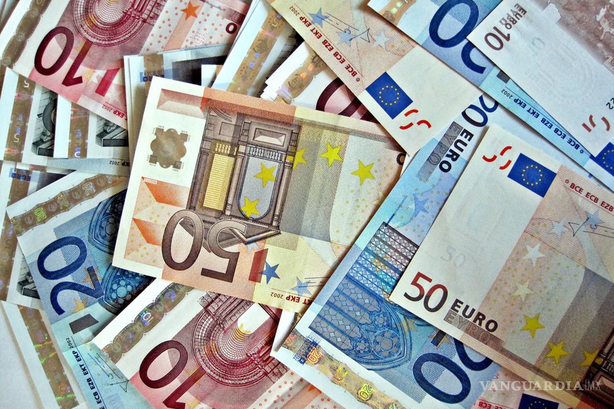 Euro cae a su peor nivel en 20 meses tras la renuncia del primer ministro italiano